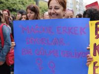 Kadınların Nafaka Hakkını Yok Sayan Yargıtay 2. Hukuk Dairesi Başkanı Ömer Uğur Gençcan Derhal İstifa Etmelidir; Etmiyorsa Görevden Alınmalıdır!